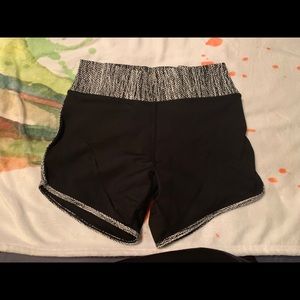 Buffbunny shorts in Jaquard